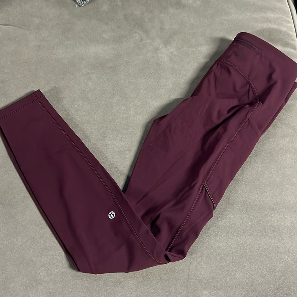 Women’s Lululemon leggings. Size 6